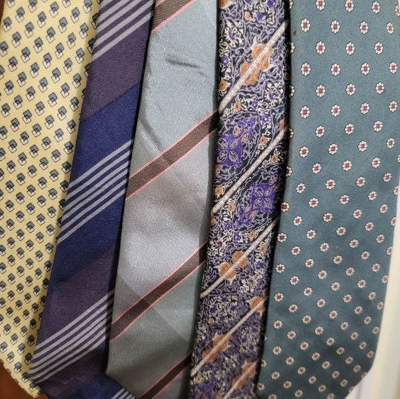 Collection of five 100% Silk Vintage Ties - Picture 3 of 7